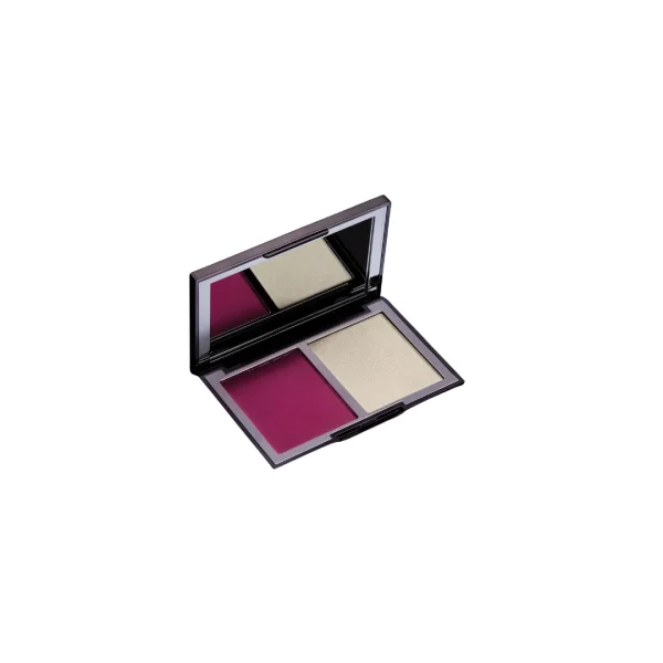 The Weightless Veil Blush Palette